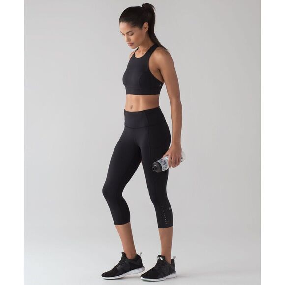 Lululemon Fast Free Cropped Leggings Black Sz 6, 19” Inseam - Picture 7 of 8